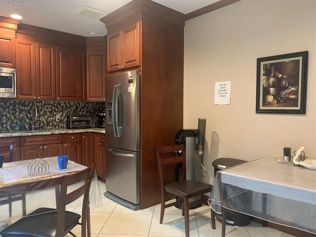 146 E 2nd Street Mineola NY 11501