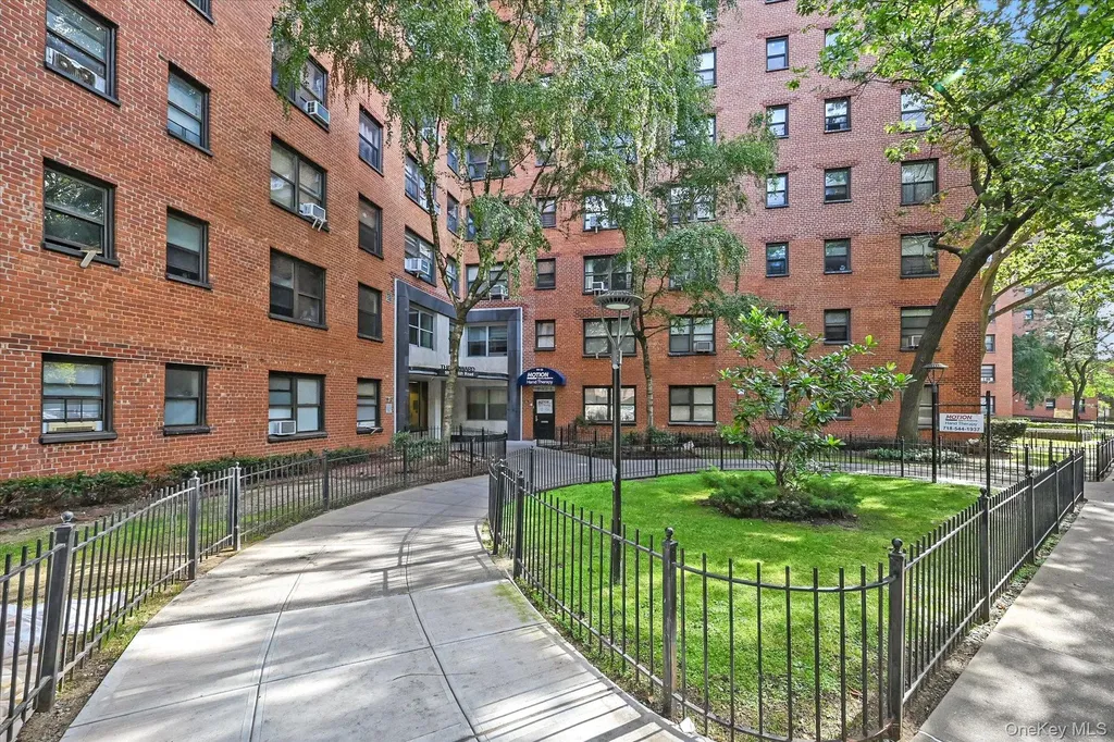 99-52 66th Road Rego Park NY 11374