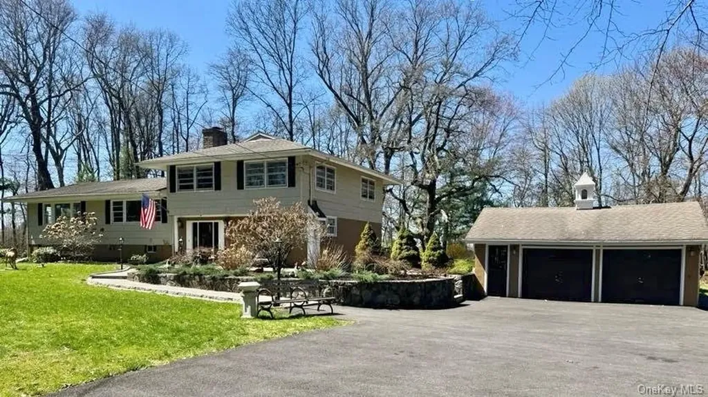 55 Hoags Cross Road Ossining NY 10562