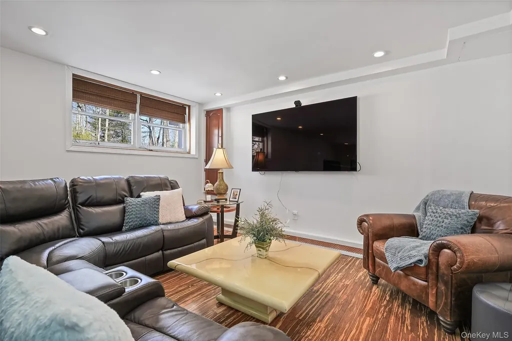 55 Hoags Cross Road Ossining NY 10562