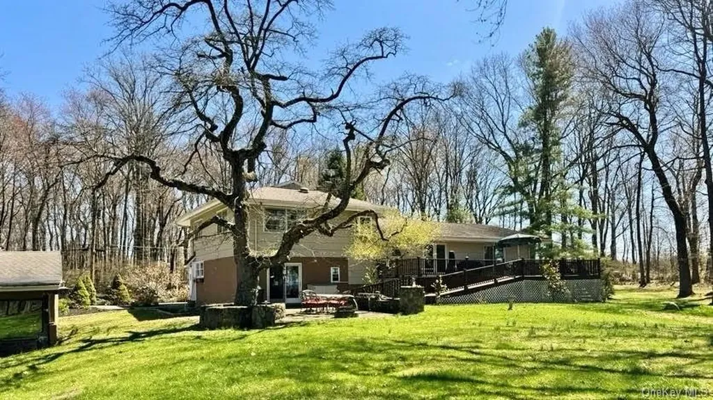 55 Hoags Cross Road Ossining NY 10562