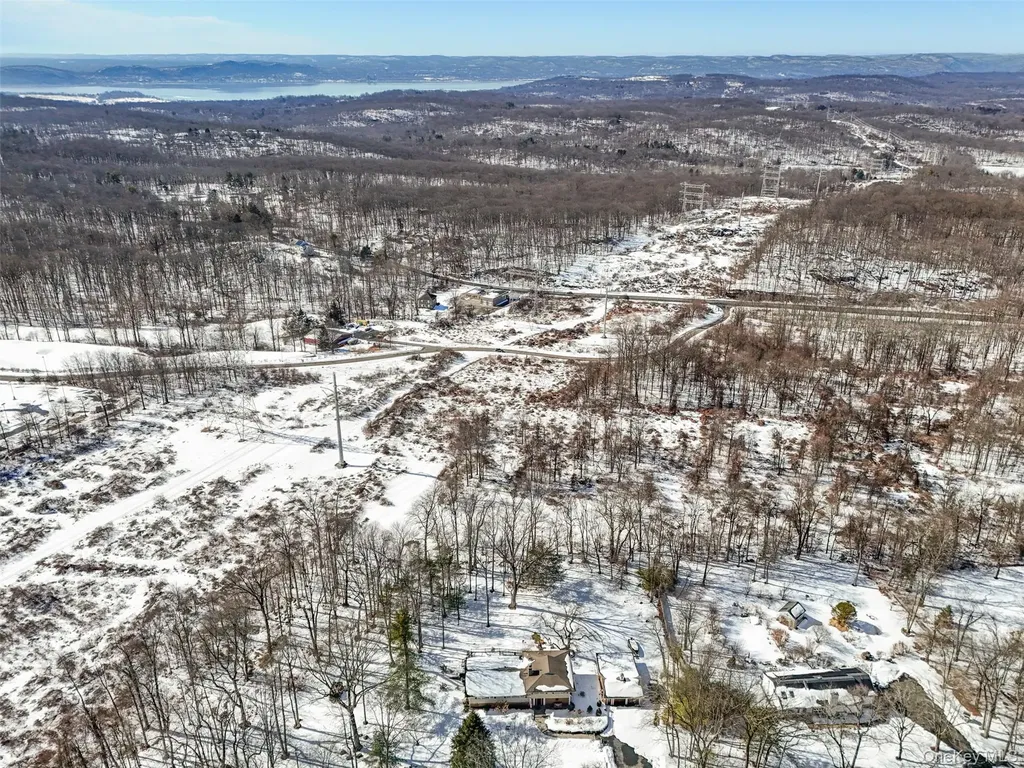 55 Hoags Cross Road Ossining NY 10562