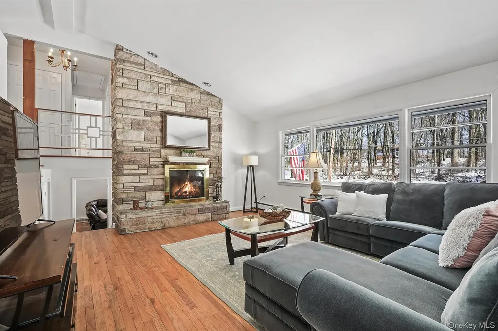55 Hoags Cross Road Ossining NY 10562