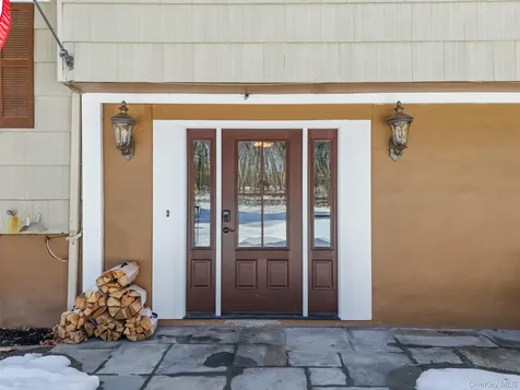 55 Hoags Cross Road Ossining NY 10562