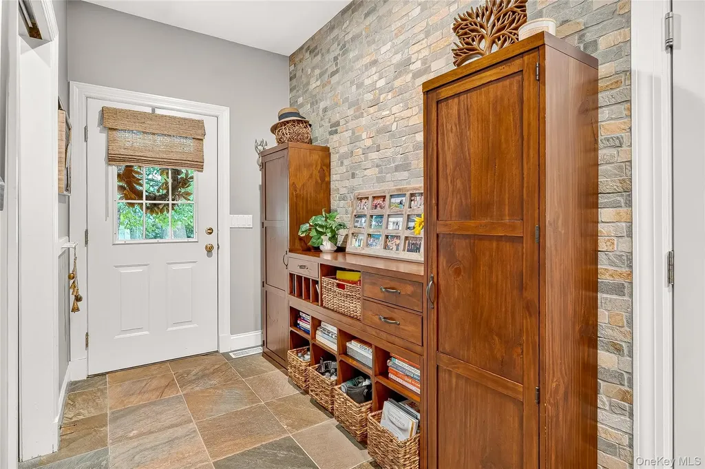 6 Gooler Court Stony Point NY 10980