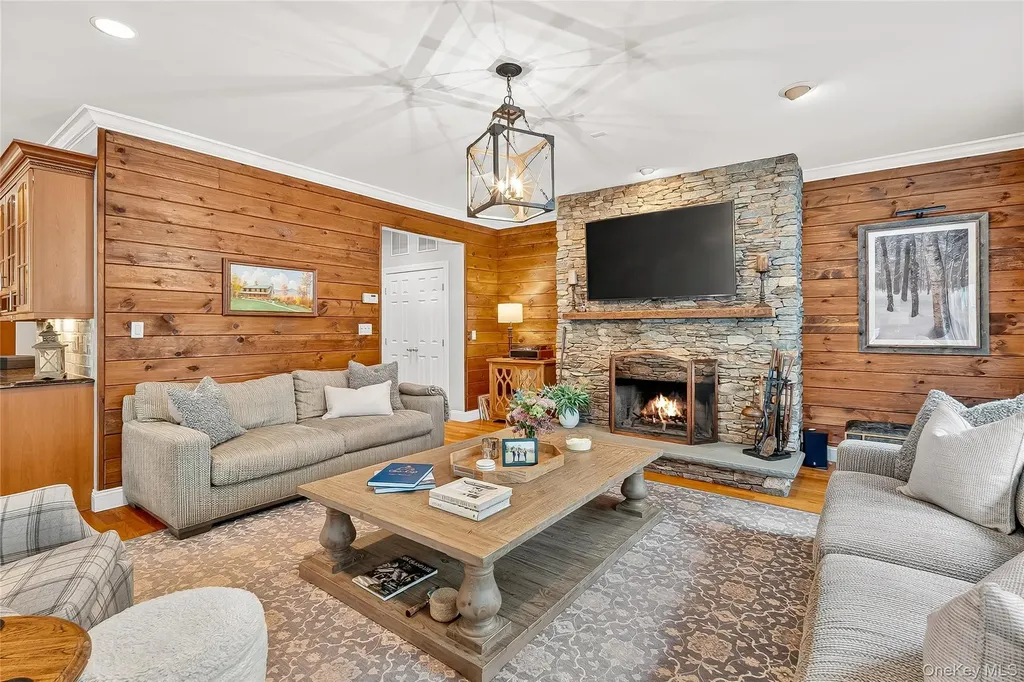 6 Gooler Court Stony Point NY 10980