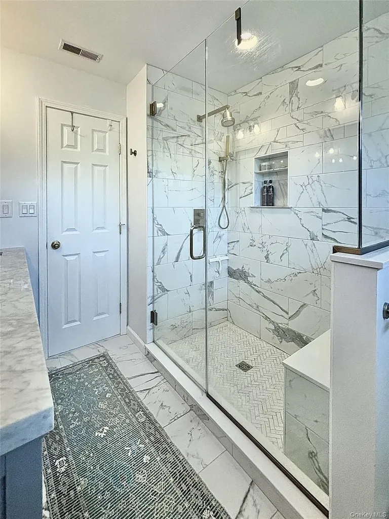 204 Cinnamon Circle Rhinebeck NY 12572