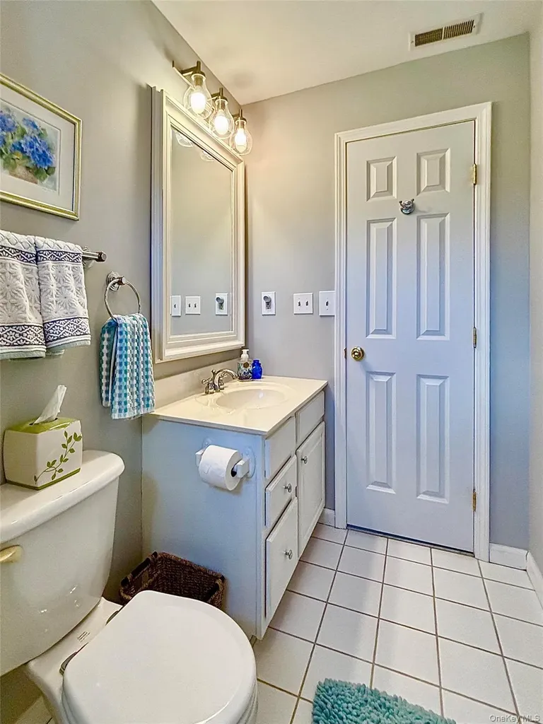 204 Cinnamon Circle Rhinebeck NY 12572