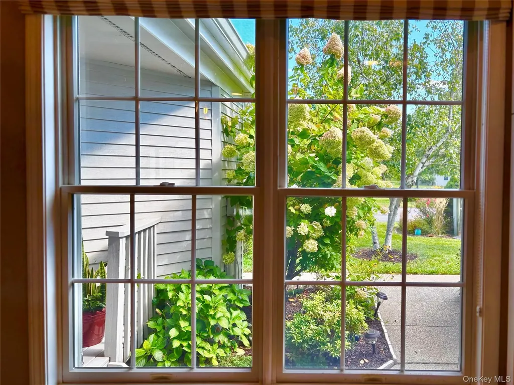 204 Cinnamon Circle Rhinebeck NY 12572