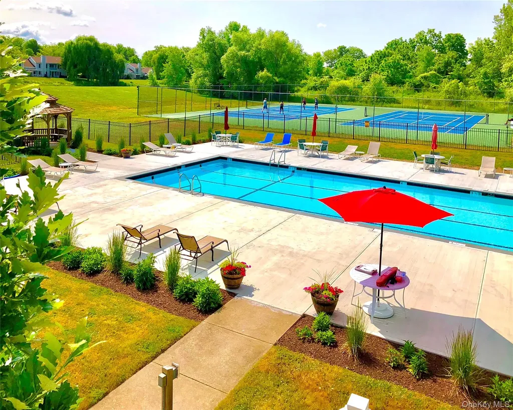 204 Cinnamon Circle Rhinebeck NY 12572