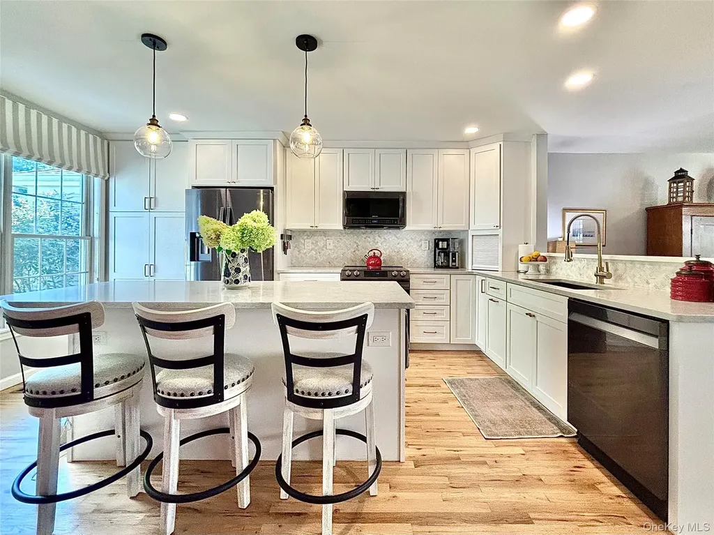 204 Cinnamon Circle Rhinebeck NY 12572