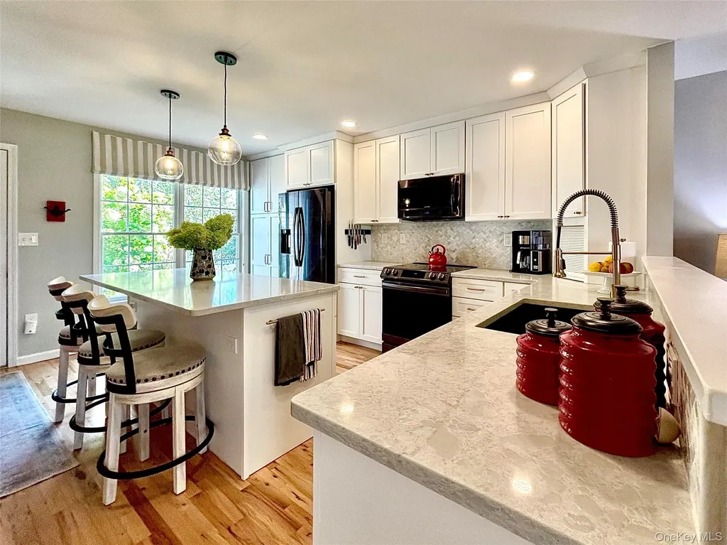 204 Cinnamon Circle Rhinebeck NY 12572