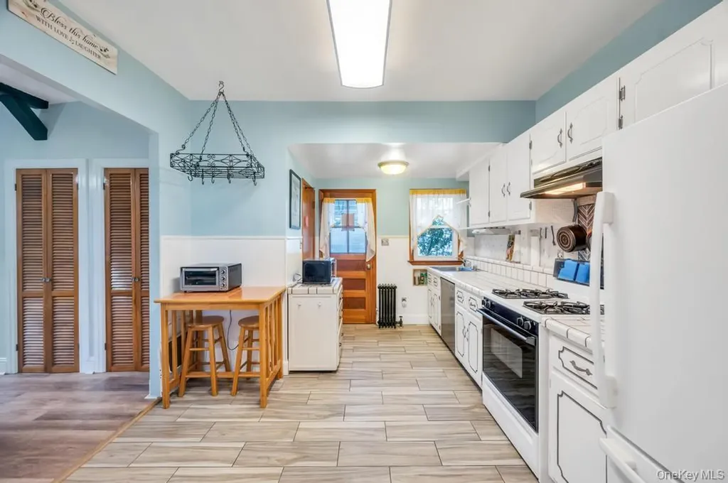 99 Hunter Avenue Valley Stream NY 11580