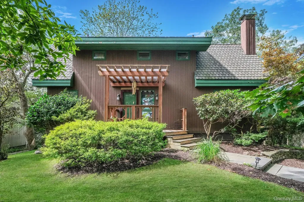 104 Crystal Beach Boulevard Moriches NY 11955