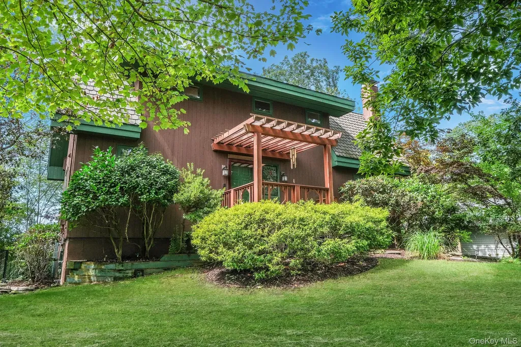 104 Crystal Beach Boulevard Moriches NY 11955