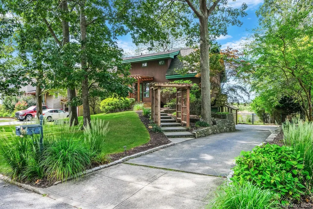 104 Crystal Beach Boulevard Moriches NY 11955