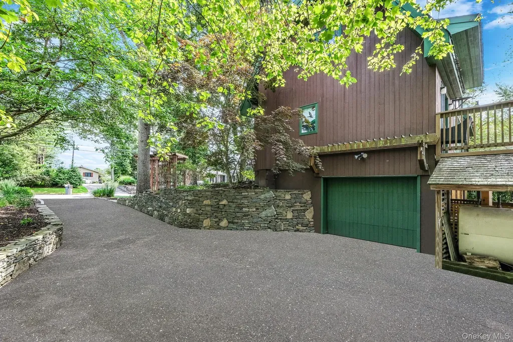 104 Crystal Beach Boulevard Moriches NY 11955