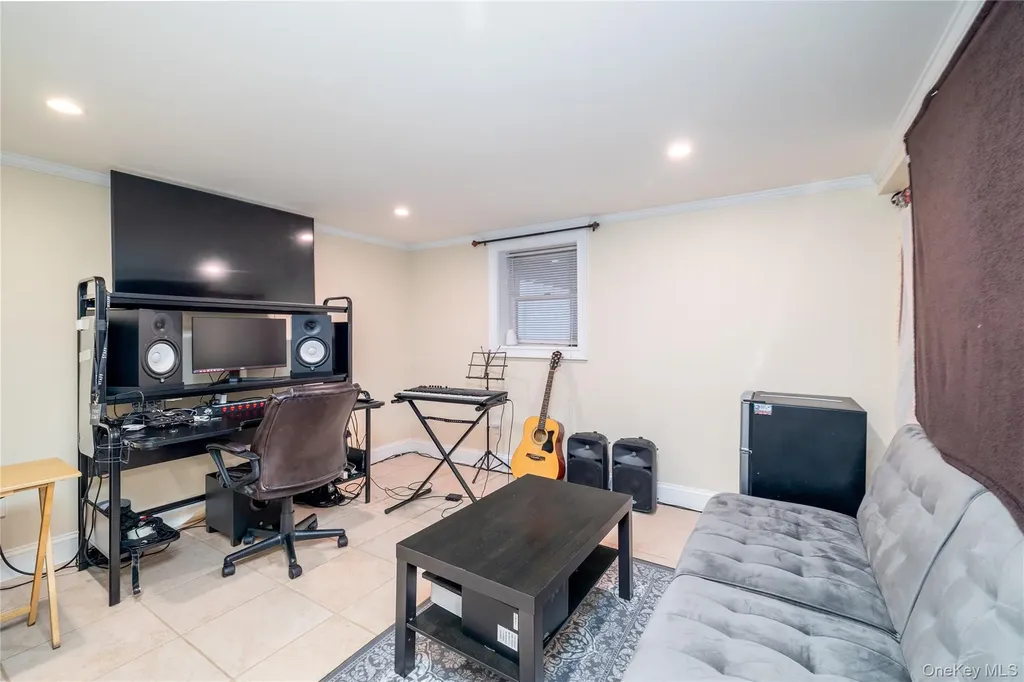 3731 Park Avenue Wantagh NY 11793