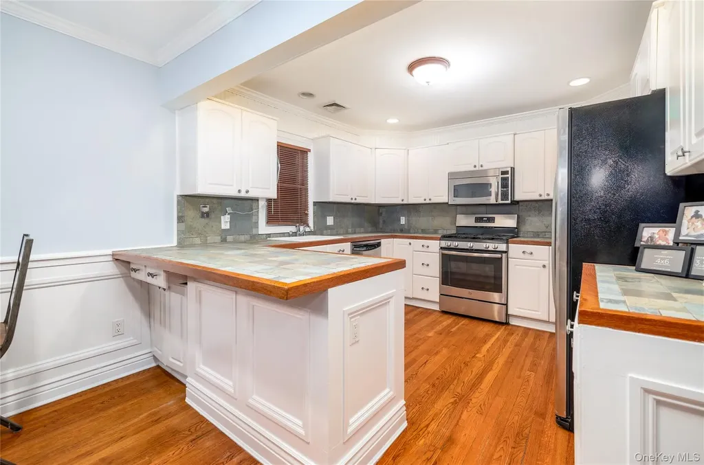 3731 Park Avenue Wantagh NY 11793
