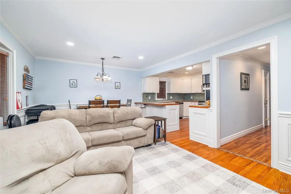 3731 Park Avenue Wantagh NY 11793
