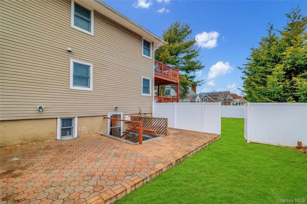 3731 Park Avenue Wantagh NY 11793