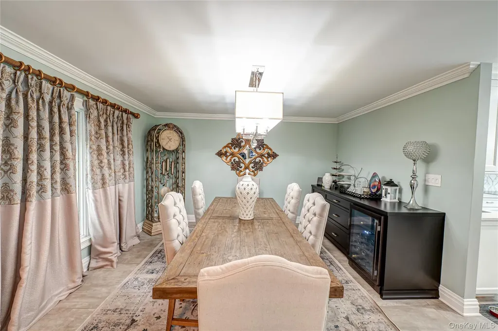 15 Weatherstone Way Smithtown NY 11787