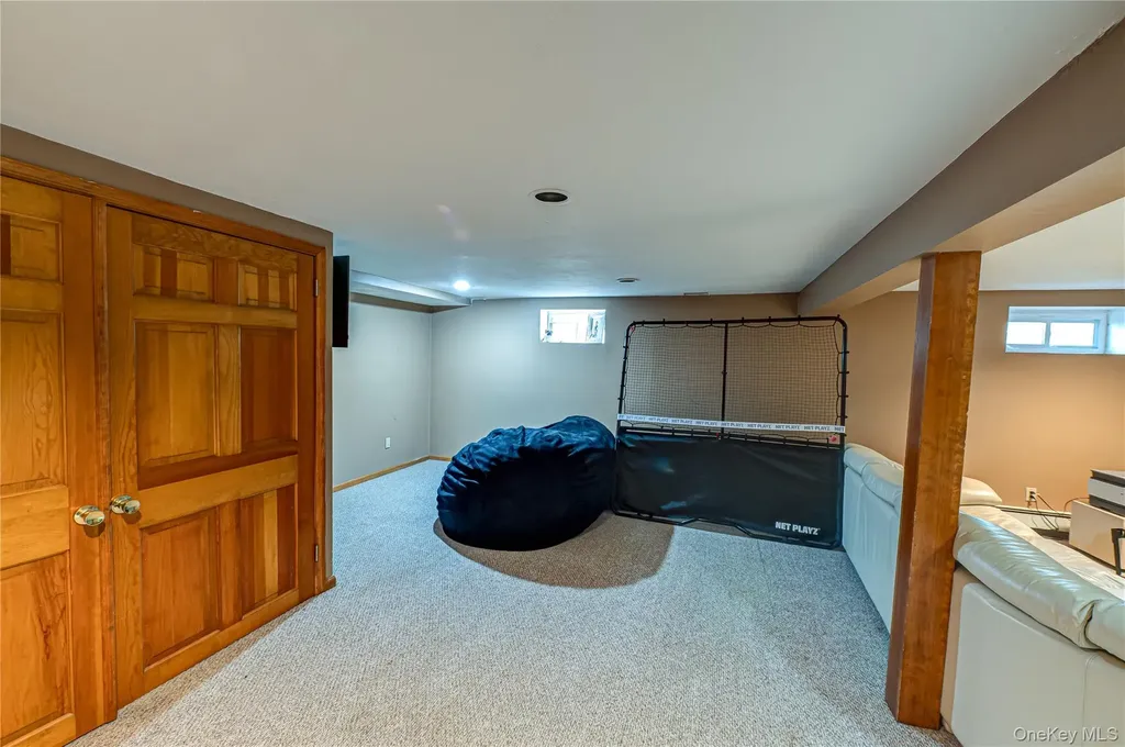 15 Weatherstone Way Smithtown NY 11787