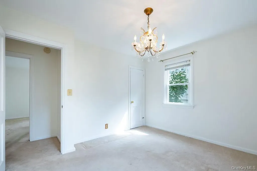 73 Storey Lane Yonkers NY 10710