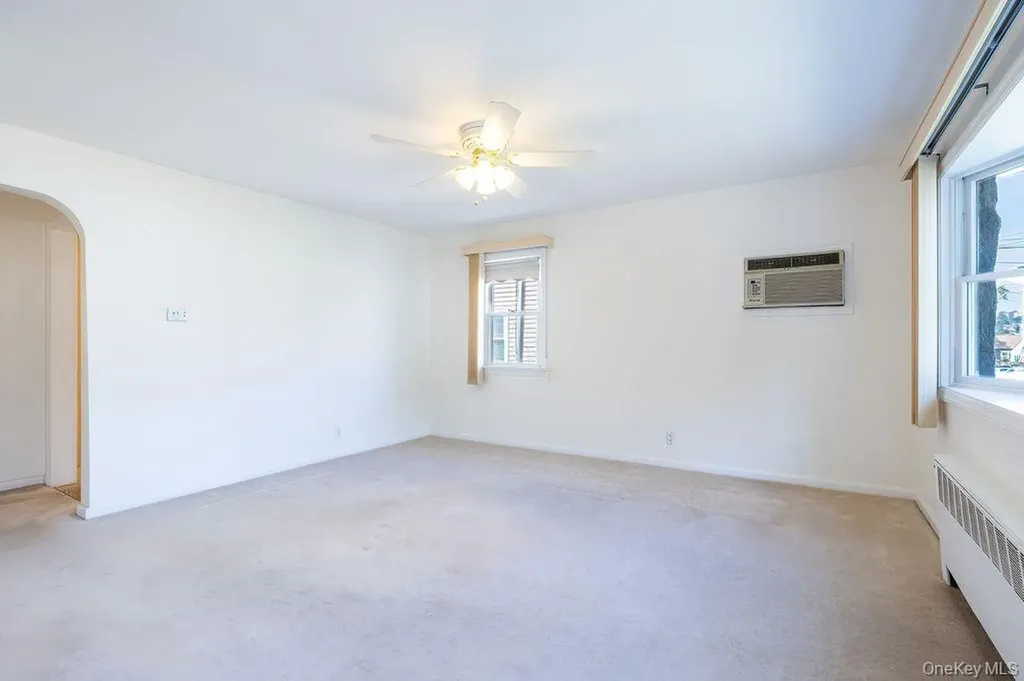 73 Storey Lane Yonkers NY 10710