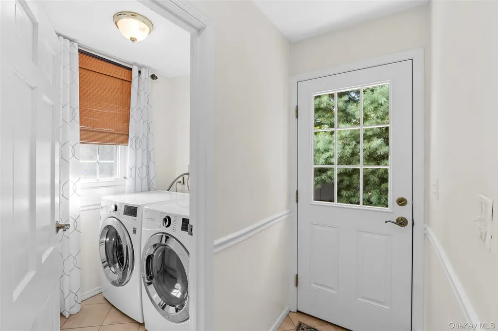 21 View Road Setauket NY 11733