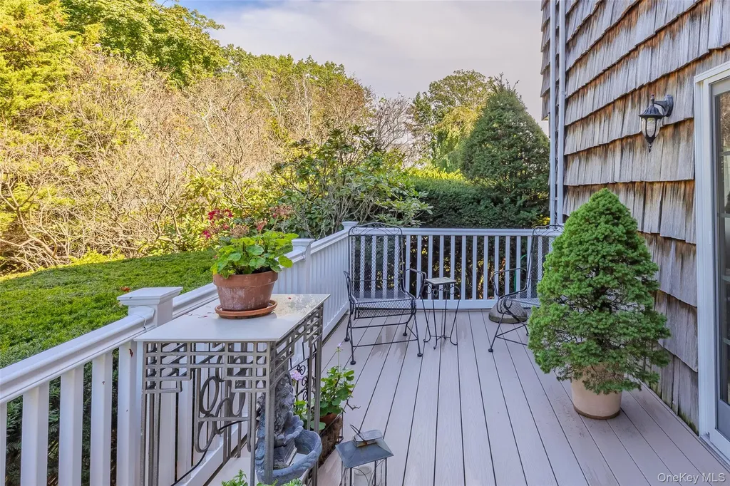 21 View Road Setauket NY 11733