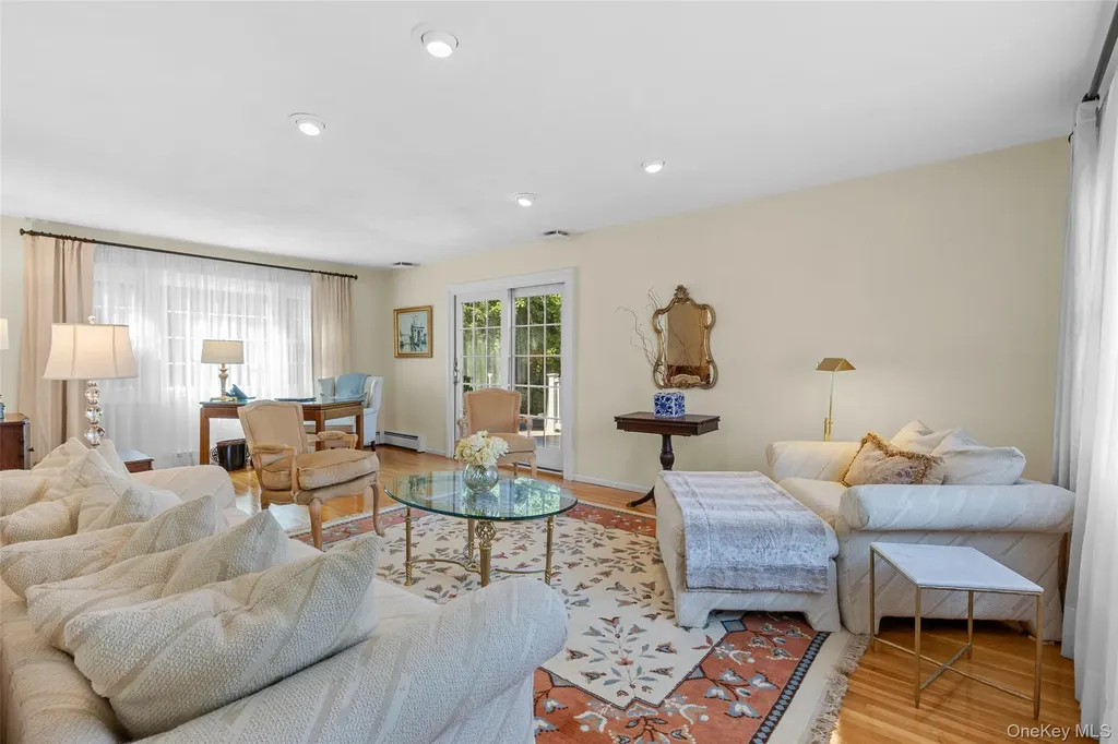 21 View Road Setauket NY 11733