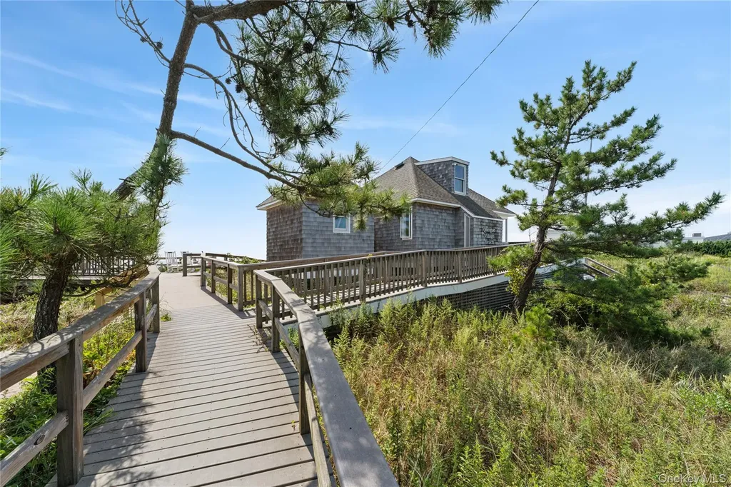 36 Lamb Avenue Quogue NY 11959
