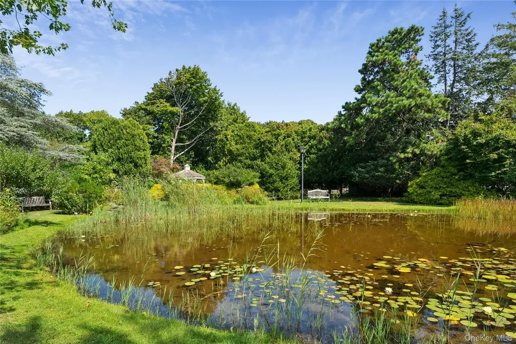 36 Lamb Avenue Quogue NY 11959