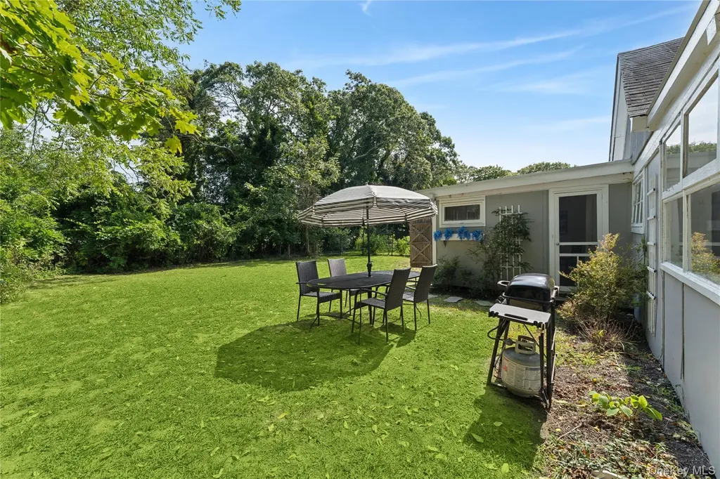 36 Lamb Avenue Quogue NY 11959