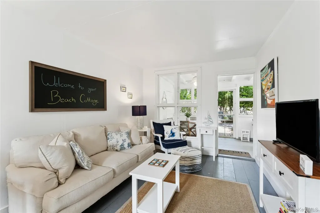 36 Lamb Avenue Quogue NY 11959