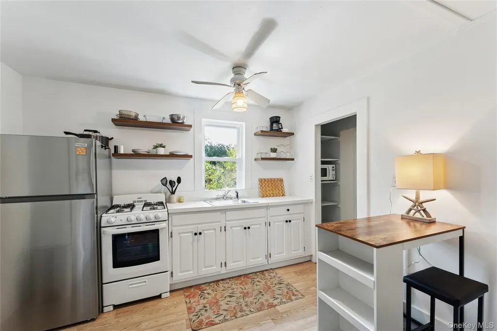 36 Lamb Avenue Quogue NY 11959