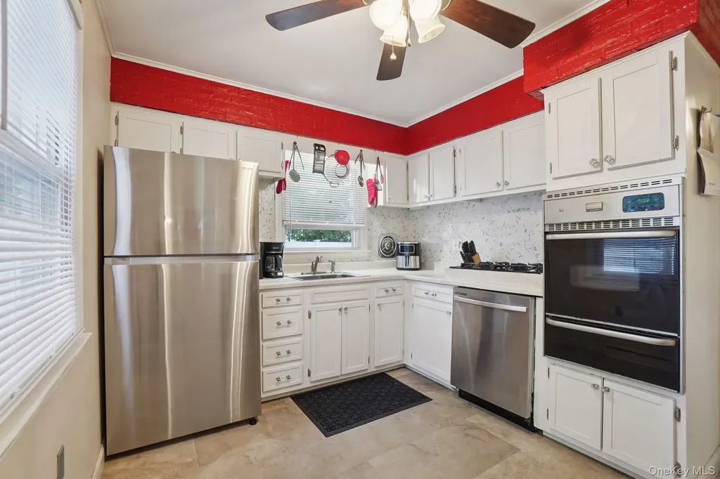 35 Andre Avenue Tappan NY 10983