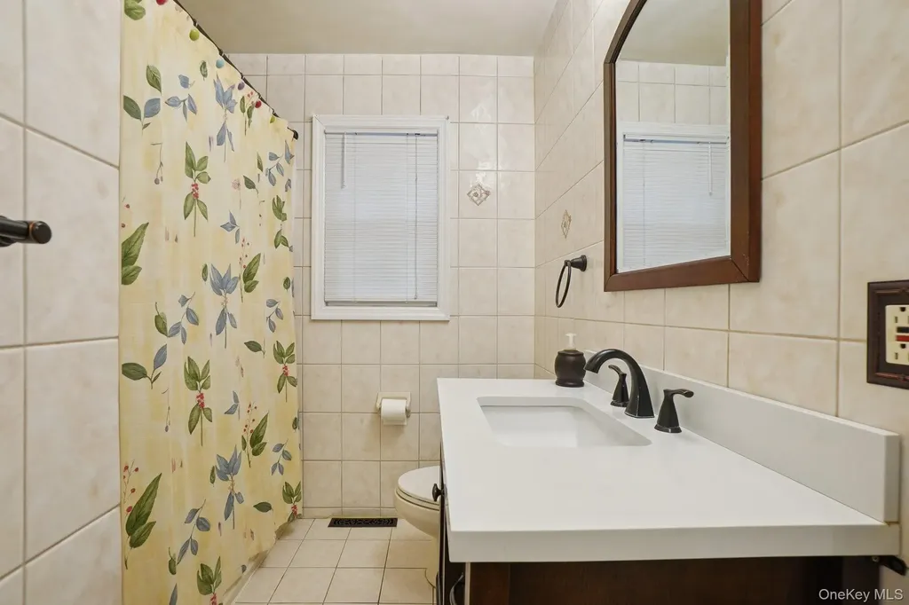 35 Andre Avenue Tappan NY 10983