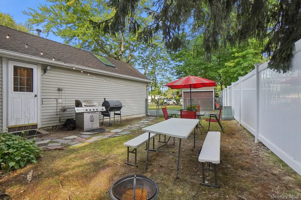 35 Andre Avenue Tappan NY 10983