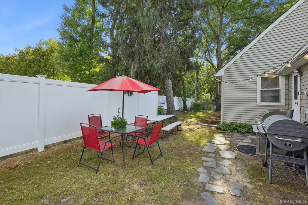 35 Andre Avenue Tappan NY 10983