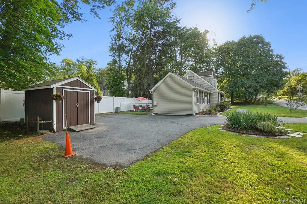 35 Andre Avenue Tappan NY 10983