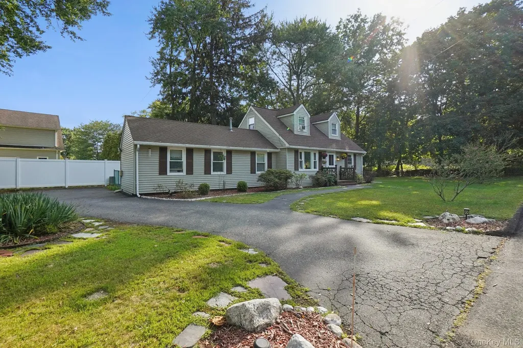 35 Andre Avenue Tappan NY 10983