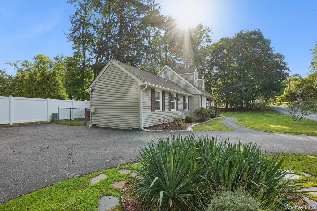 35 Andre Avenue Tappan NY 10983