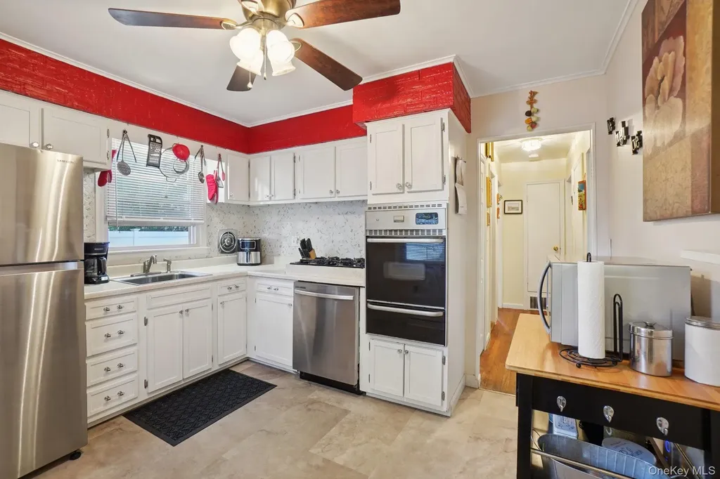 35 Andre Avenue Tappan NY 10983