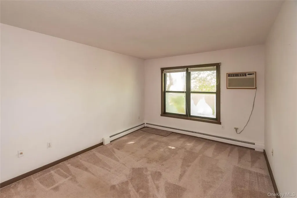 16 Hilltop Circle Fishkill NY 12524