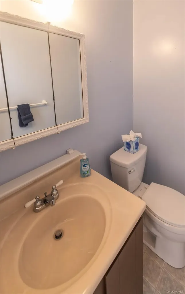 16 Hilltop Circle Fishkill NY 12524