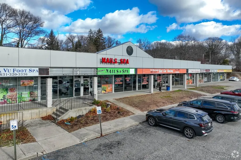 1021 Portion Road Ronkonkoma NY 11779
