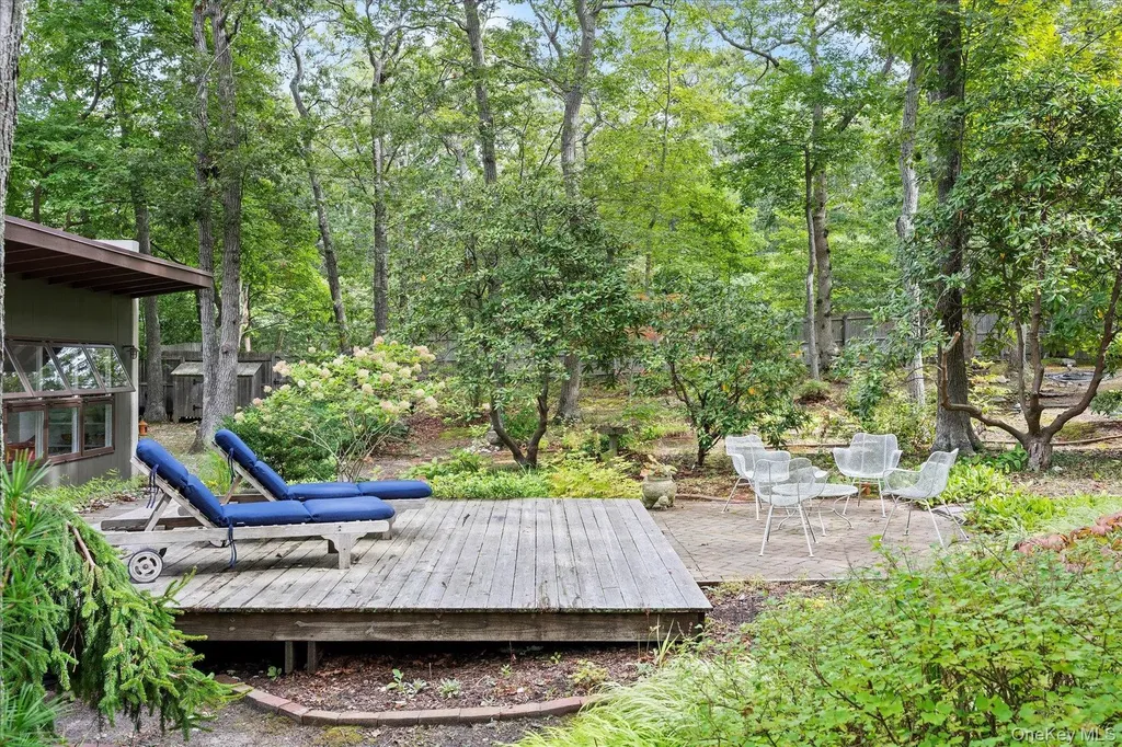 46 Flaggy Hole Road East Hampton NY 11937
