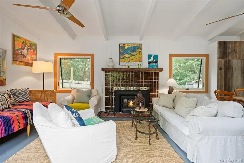 46 Flaggy Hole Road East Hampton NY 11937
